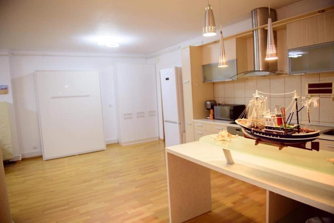 Apartamento Sadara Sea Breeze Năvodari Exterior foto